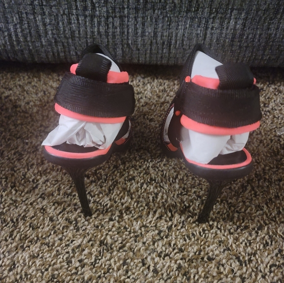 Jessica Simpson - Picture 3 of 4